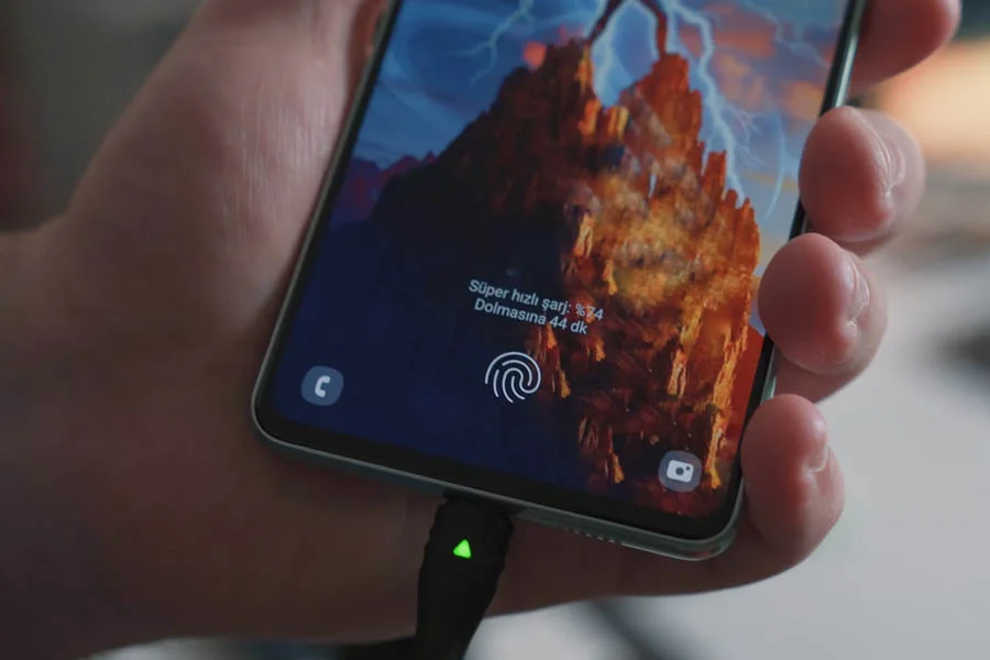 Efficient Multi-Cable Power Bank